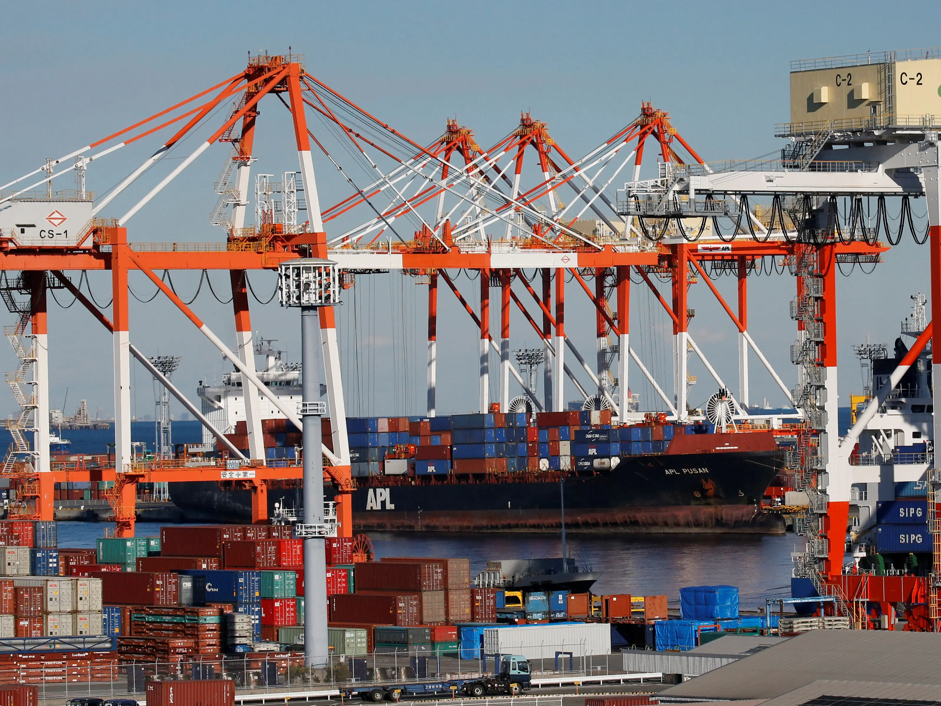 Japan’s exports shrink as Trump tariffs hit autos, recession risks rise Japan’s exports shrink as Trump tariffs hit autos, recession risks rise