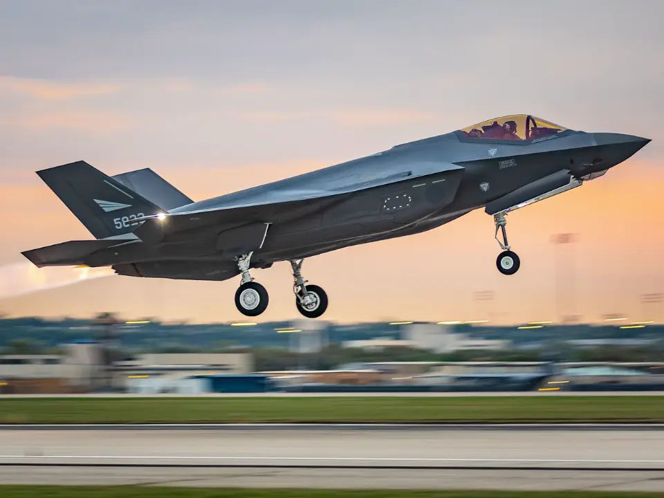 How does the F-35 fighter jet stand out in takeoff speed and design? Here’s its minimum lift-off speed