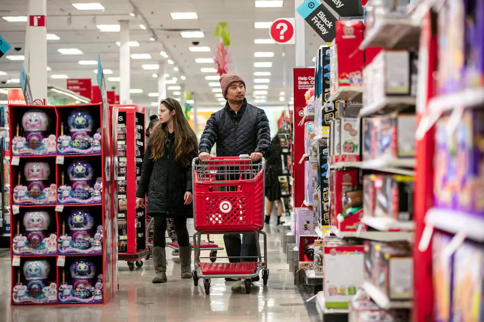 US retail sales rebound in June, buoyed by consumer spending resilience