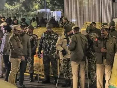 20 schools in Delhi receive bomb threats via mail; Police release details of the letter 20 schools in Delhi receive bomb threats via mail; Police release details of the letter