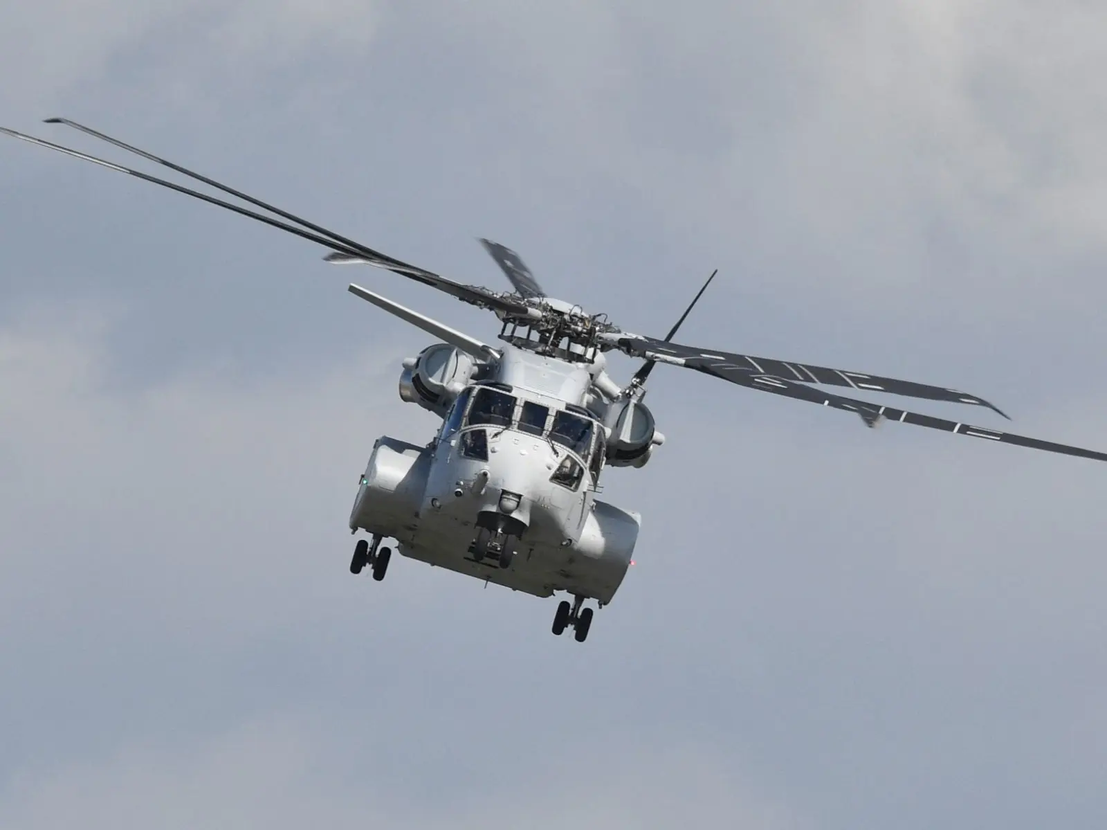 Greatest marvels of the sky: Top 7 powerful heavy-lift helicopters, Mil Mi-26 is on top of the List