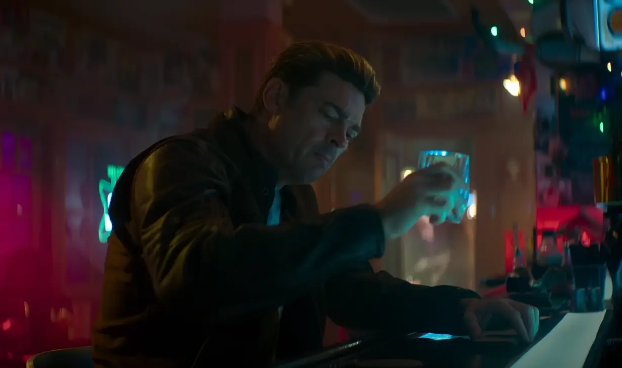 An older, washed-up Johnny Cage