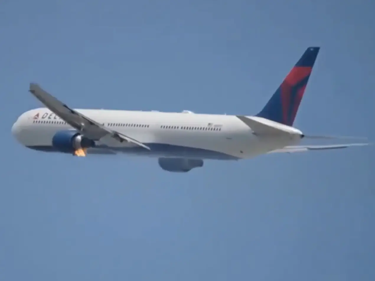 WATCH: Delta flight Boeing 767 makes emergency landing at Los Angeles airport after engine catches fire WATCH: Delta flight Boeing 767 makes emergency landing at Los Angeles airport after engine catches fire