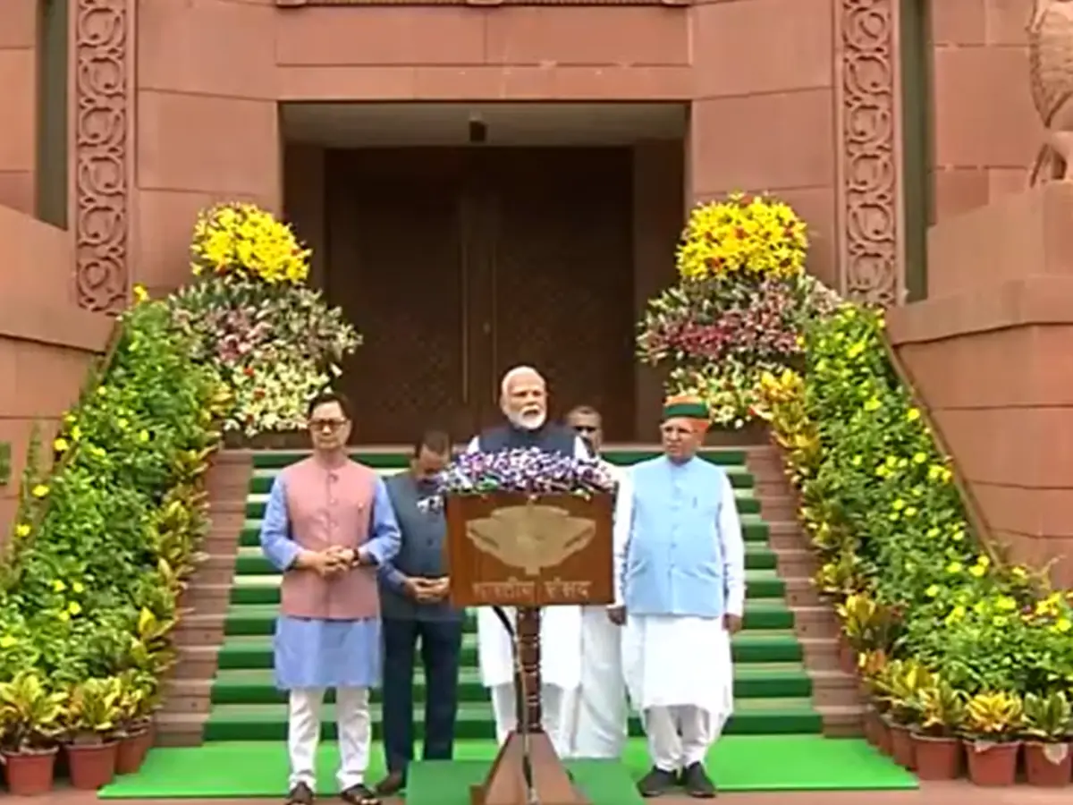 PM Modi slams Congress for pre-2014 double-digit inflation, says rate now down to 2%