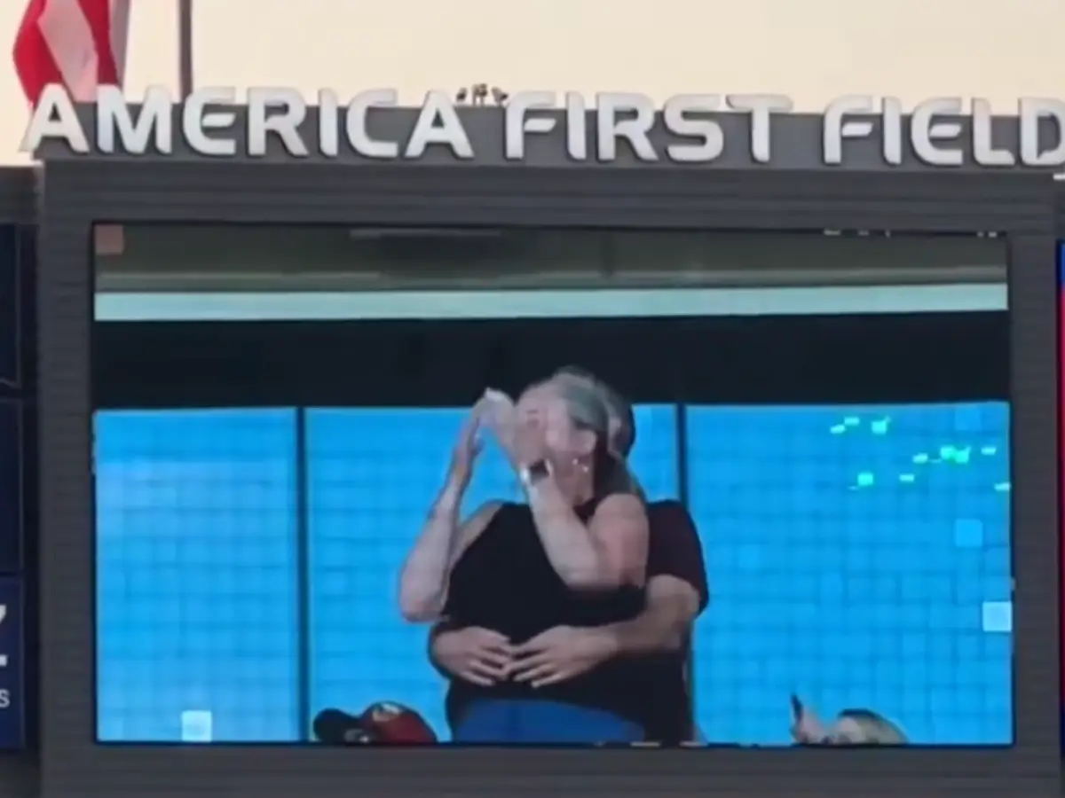 Watch: MLS club joins Coldplay's 'kiss-cam' trend, couples imitate Astronomer CEO's viral moment Watch: MLS club joins Coldplay's 'kiss-cam' trend, couples imitate Astronomer CEO's viral moment