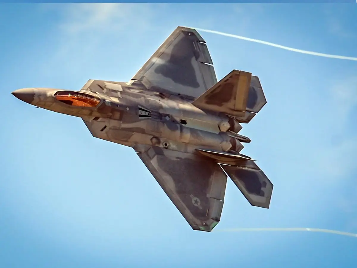 This fighter jet once jammed its own radar by mistake! Here’s what happened with F-22 Raptor