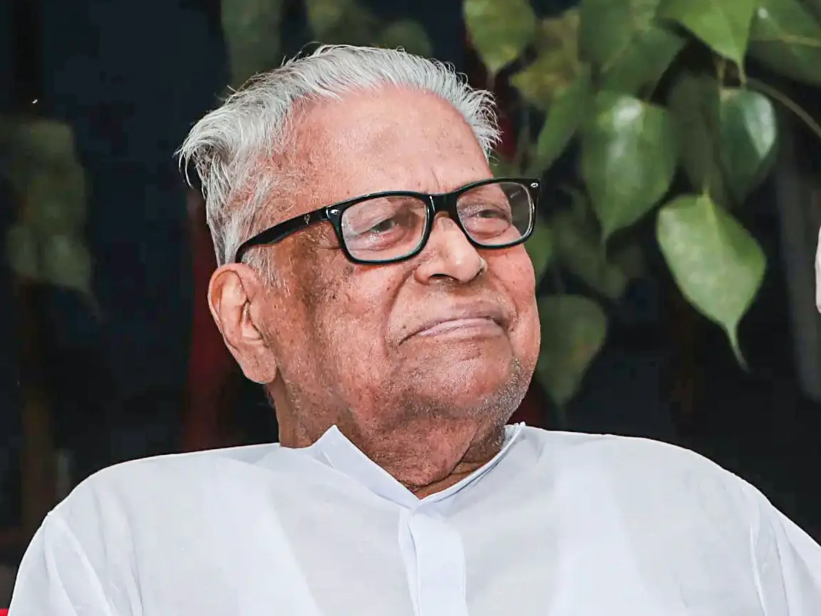 Kerala govt declares holiday on July 22, three days of mourning after death of former CM VS Achuthanandan Kerala govt declares holiday on July 22, three days of mourning after death of former CM VS Achuthanandan