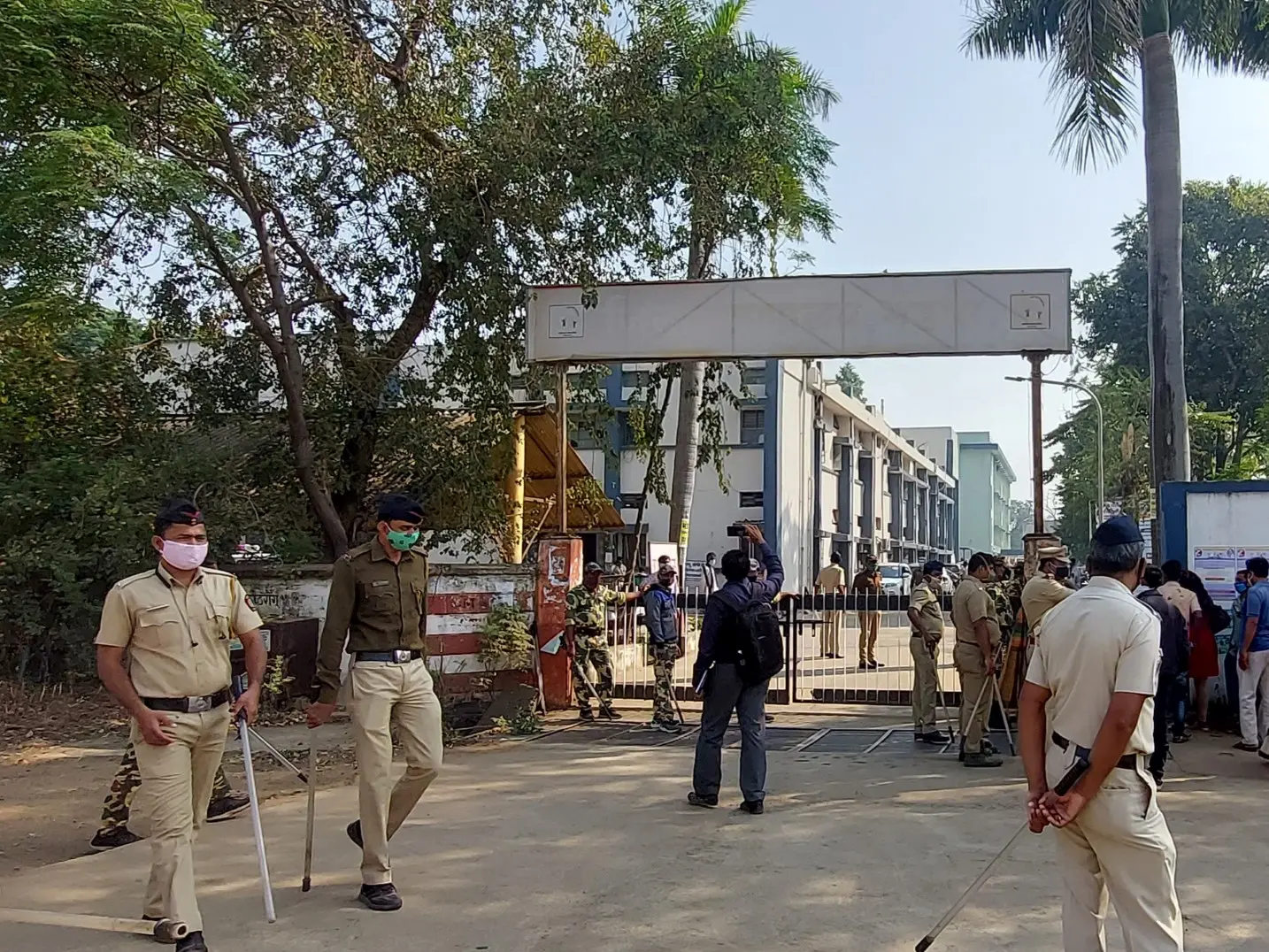 'New tiles, missing wife': How relatives uncovered Maharashtra man's murder 'New tiles, missing wife': How relatives uncovered Maharashtra man's murder