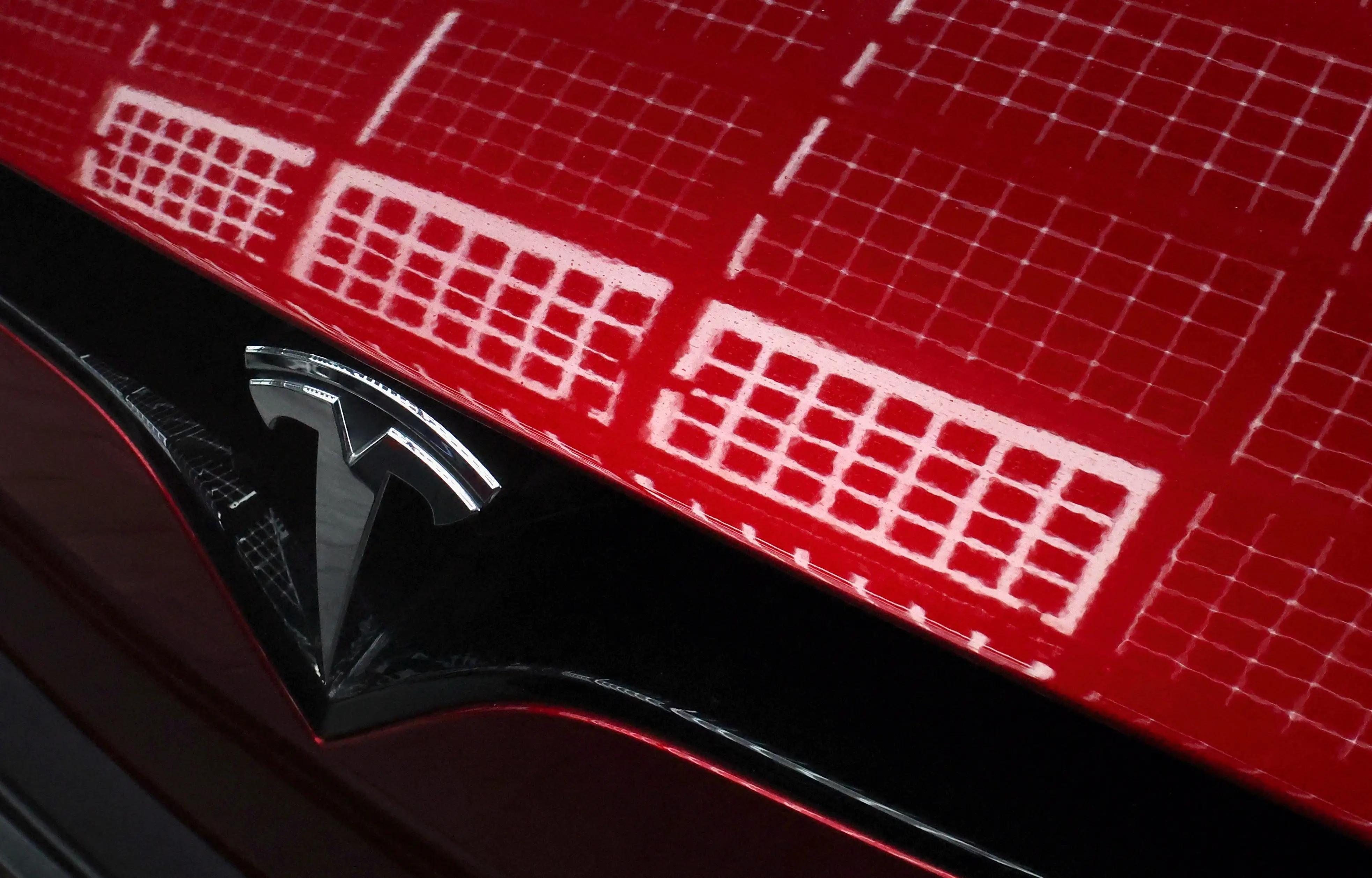 Tesla's revenue declines sharply amid political controversy and policy shifts