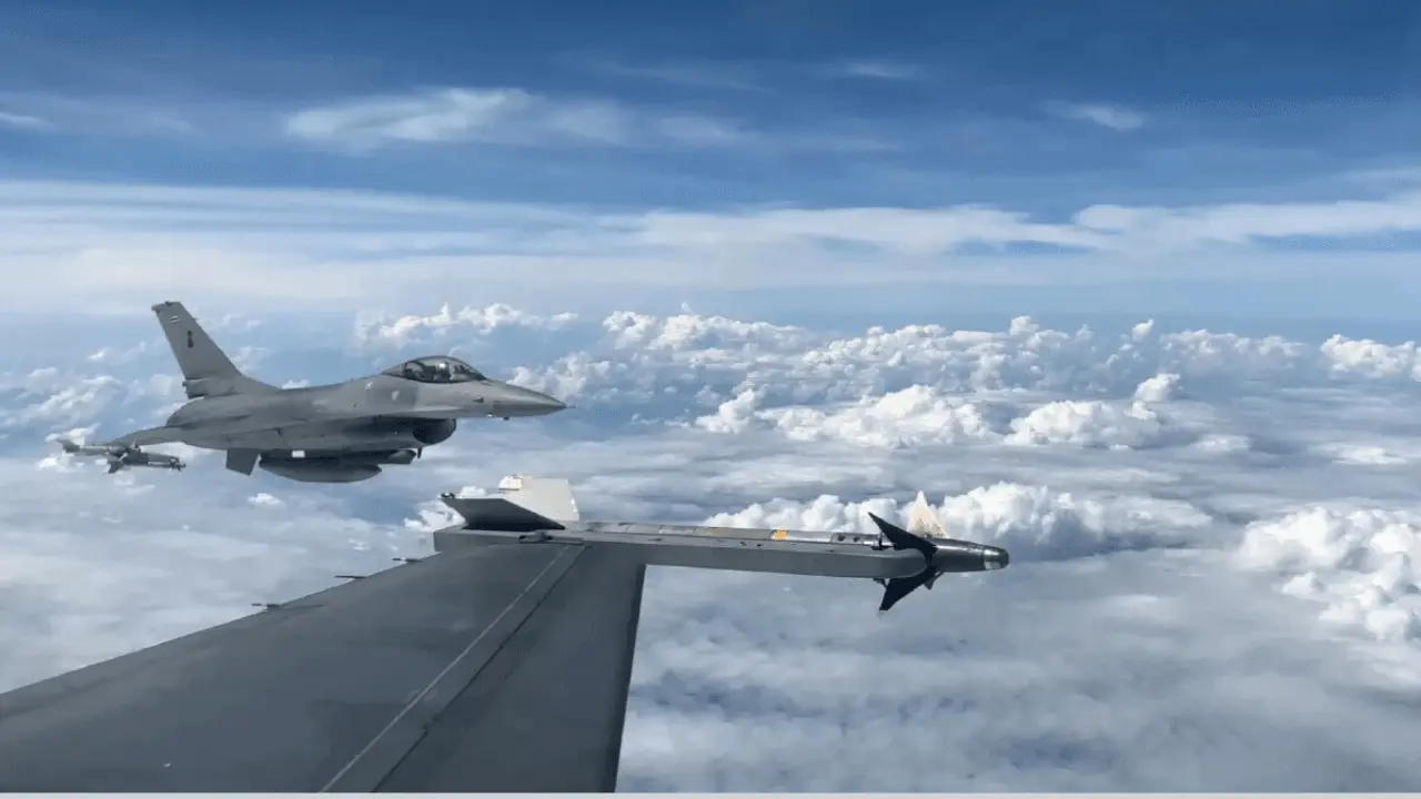 Thailand F-16 flying