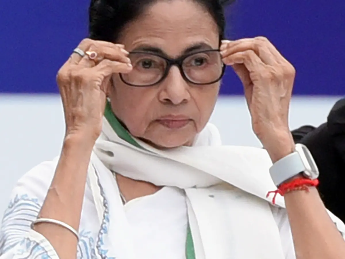 Mamata Alleges Atrocities Against Bengalis, BJP Accuses Her of Lying