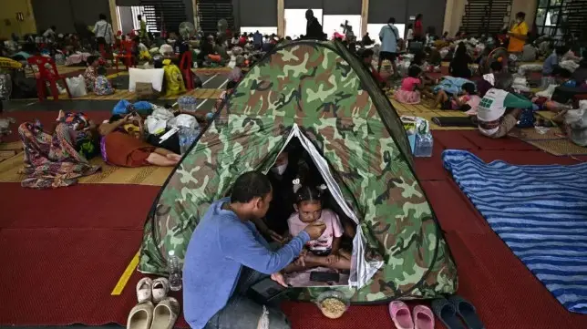 Thailand and Cambodia conflict escalates, over 100,000 people flee homes