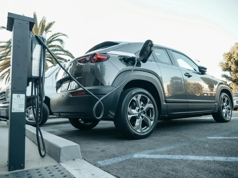 'Rs 25,000 fine for charging at home': Nitin Gadkari’s EV revolution in collapse as housing societies deny personal EV chargers