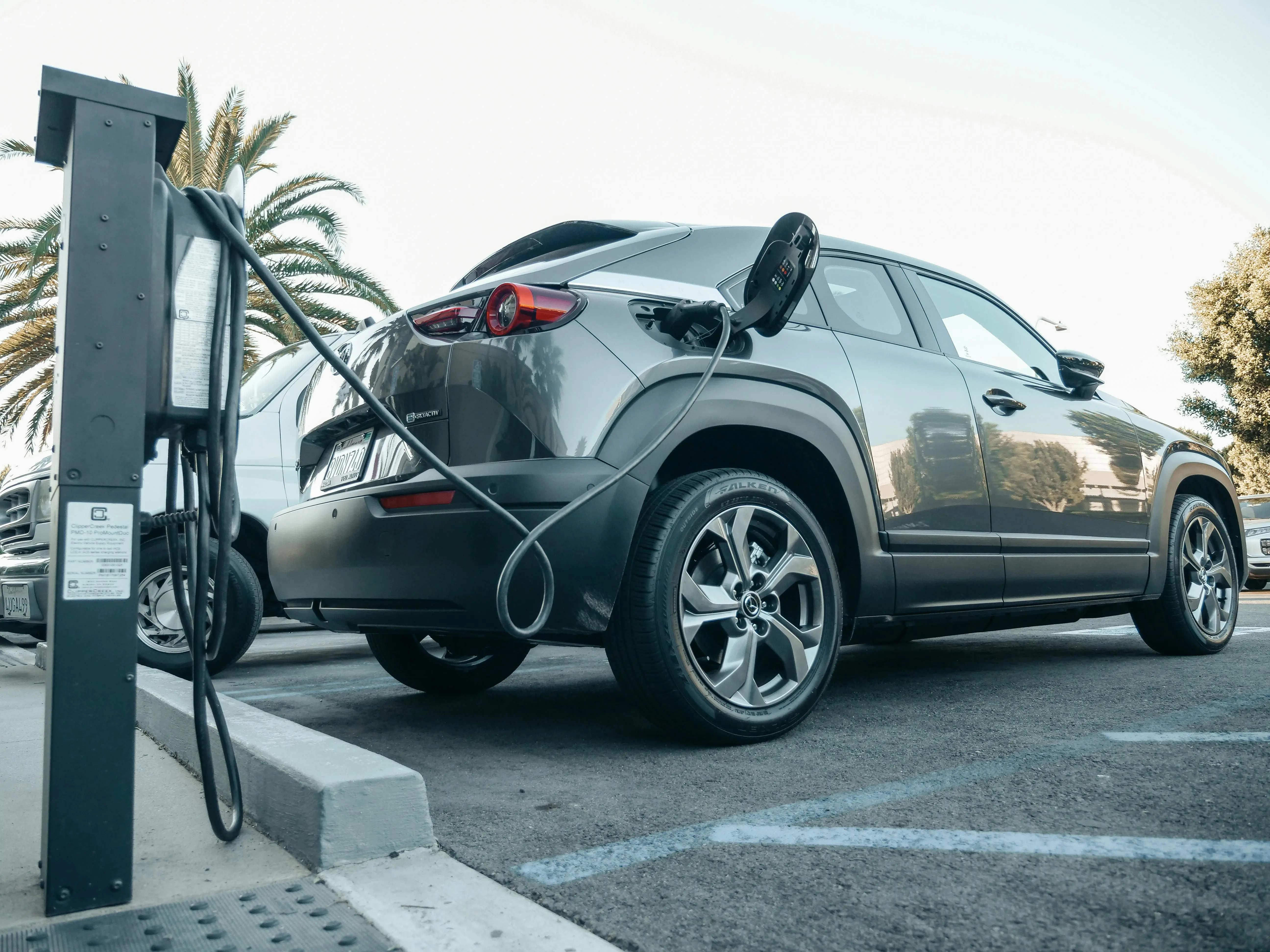 'Rs 25,000 fine for charging at home': Nitin Gadkari’s EV revolution in collapse as housing societies deny personal EV chargers 'Rs 25,000 fine for charging at home': Nitin Gadkari’s EV revolution in collapse as housing societies deny personal EV chargers