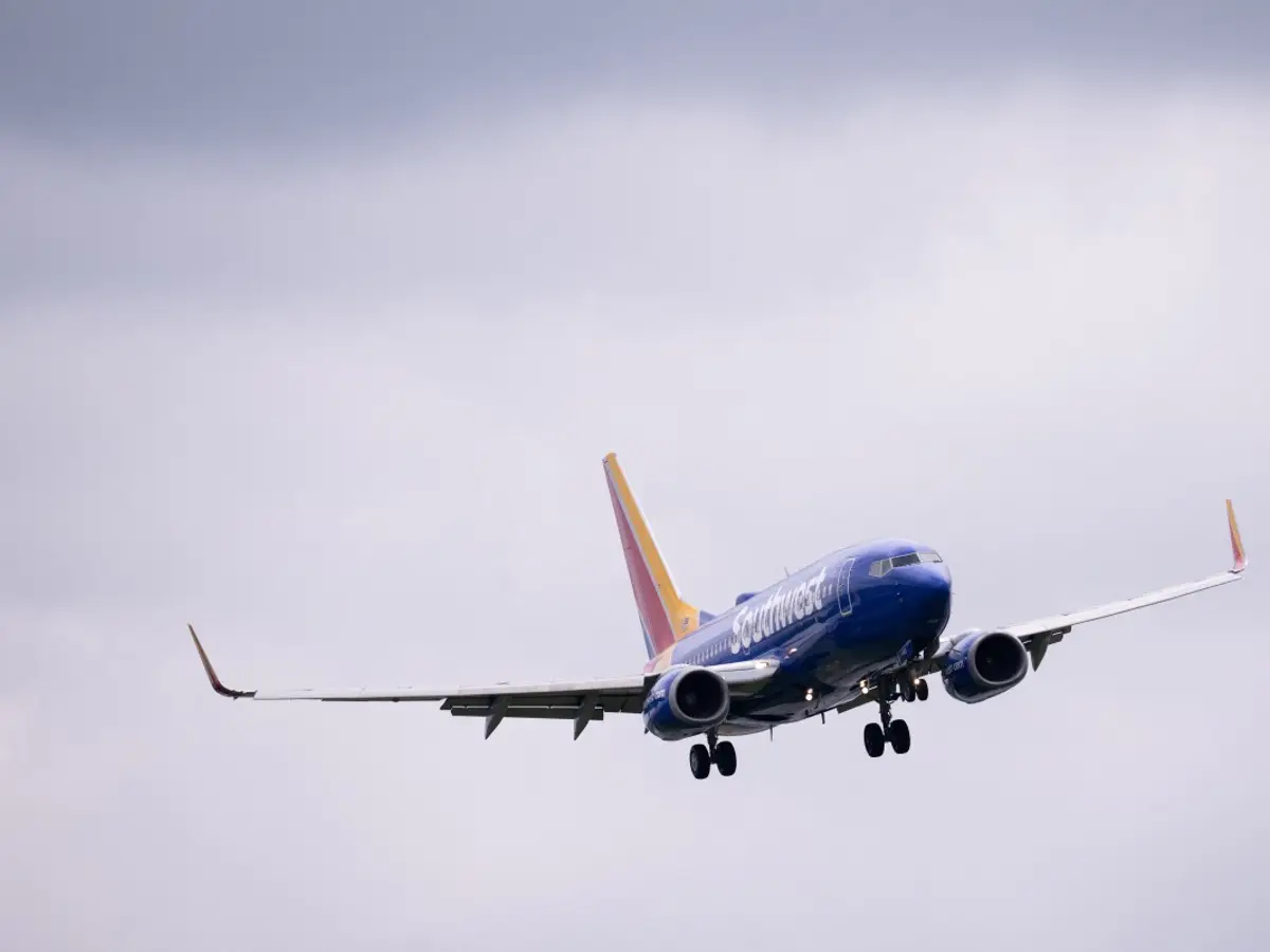 Southwest Plane Dives to Avoid Midair Collision Near Burbank