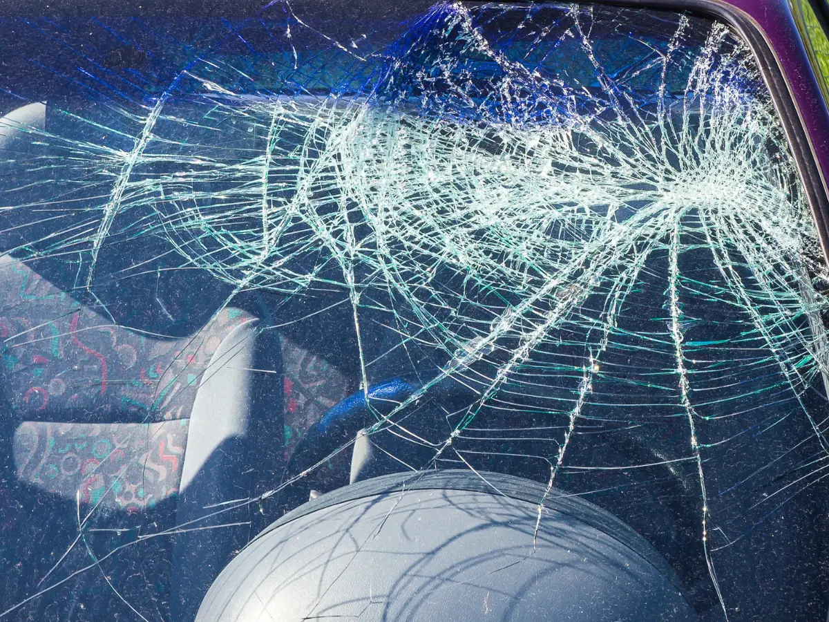 11 killed, 10 injured in 2 separate accidents in Pakistan