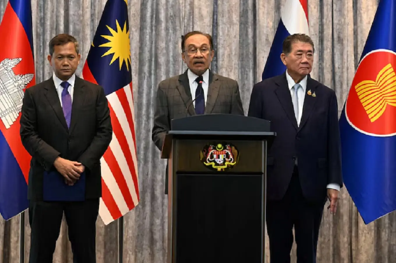 Cambodia and Thailand agree to ‘immediate and unconditional ceasefire’