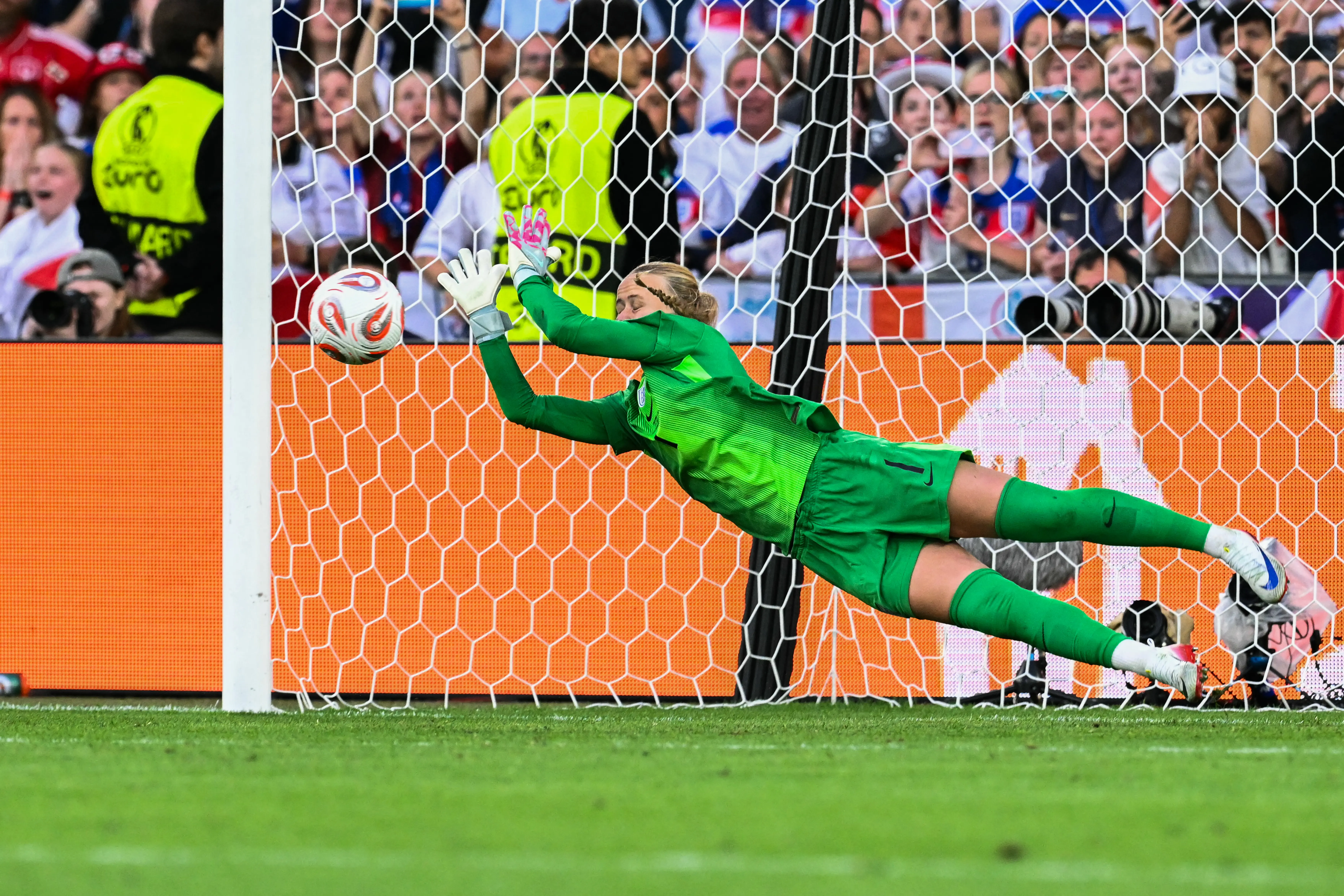 Queen of the net: Hannah Hampton and her night of glory in Women's Euro 2025 final