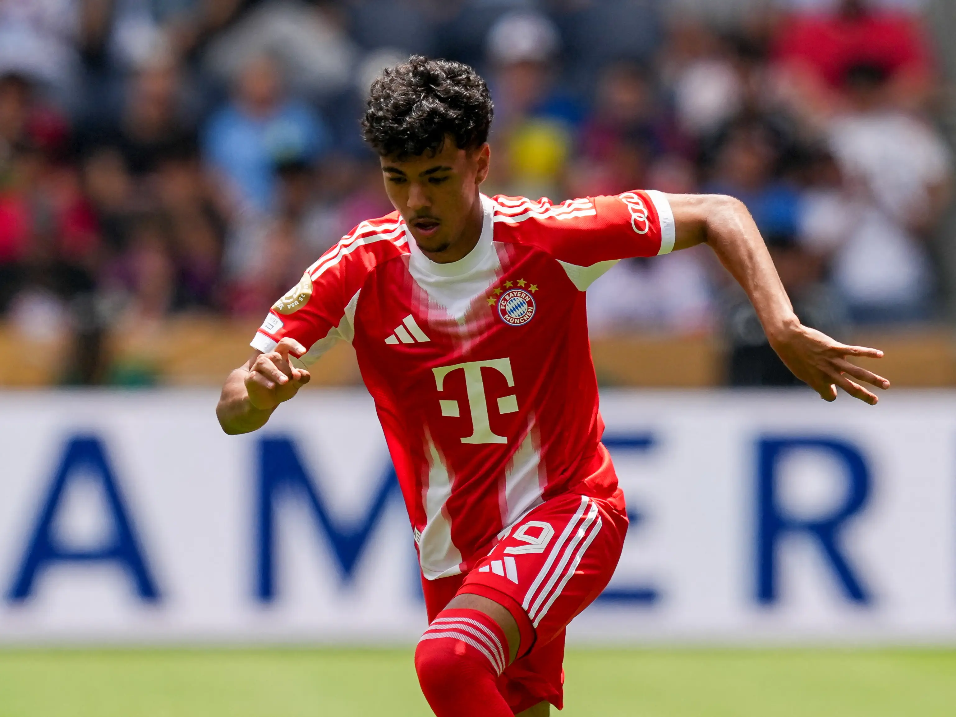Everton sign Adam Aznou from Bayern Munich on a four-year deal Everton sign Adam Aznou from Bayern Munich on a four-year deal