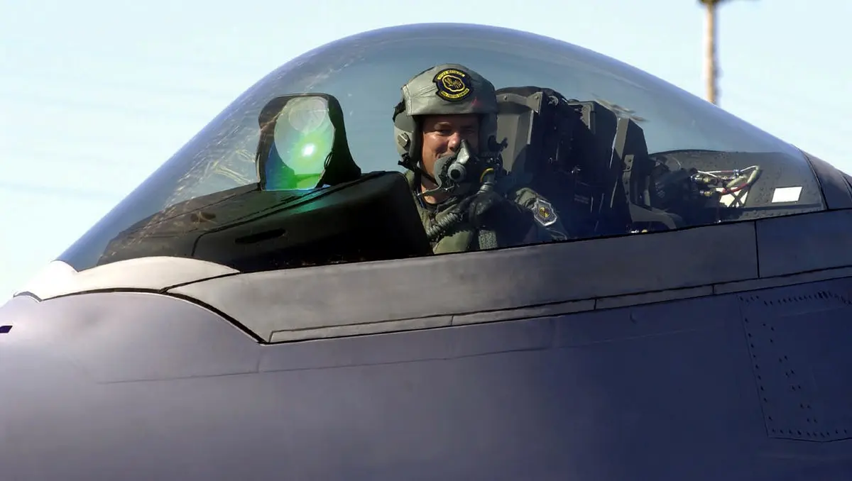 How cockpit design gives fighter pilots a 360-degree advantage