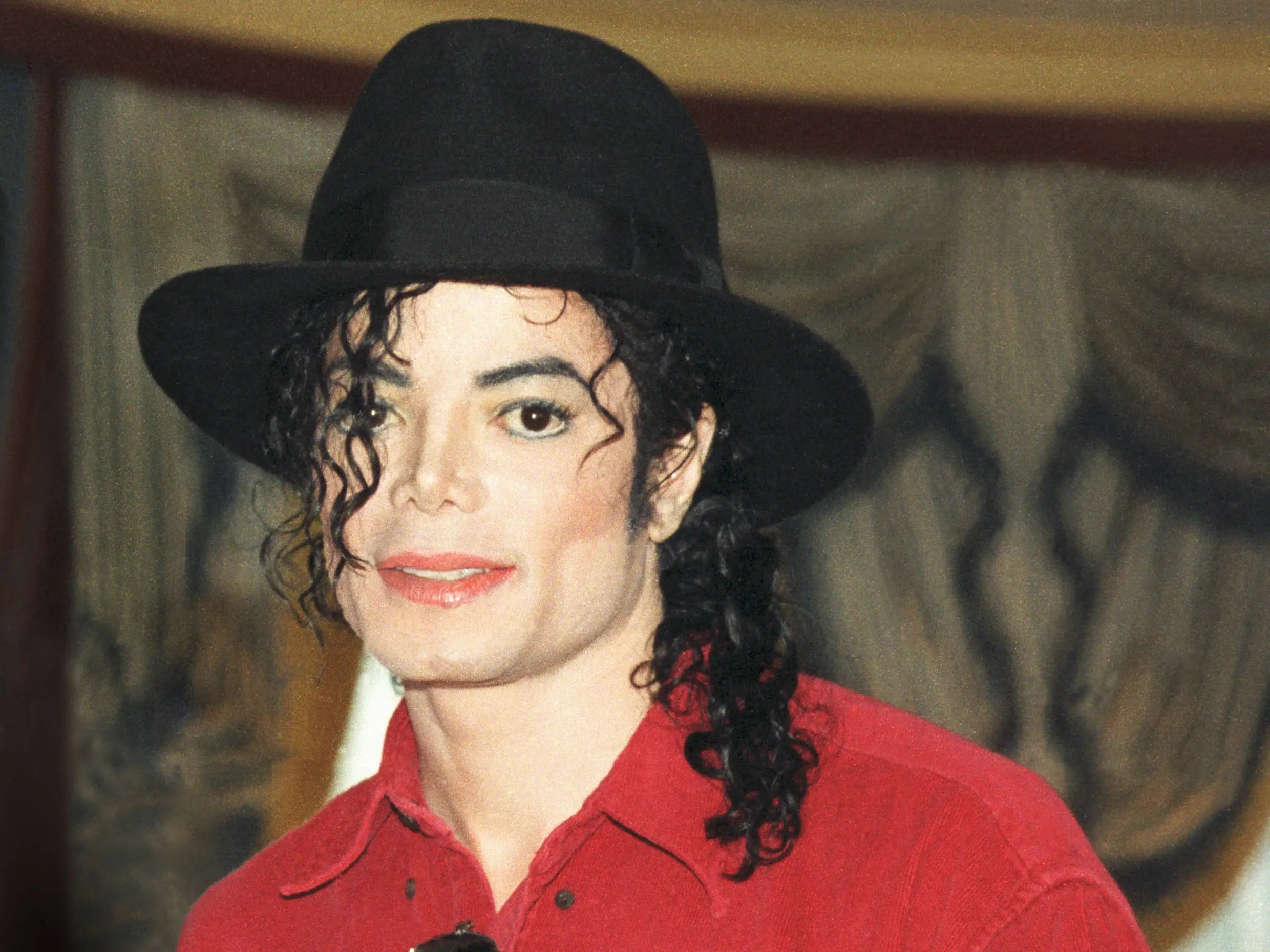 Michael Jackson’s rhinestone sock from 1997 concert sells for nearly $9,000