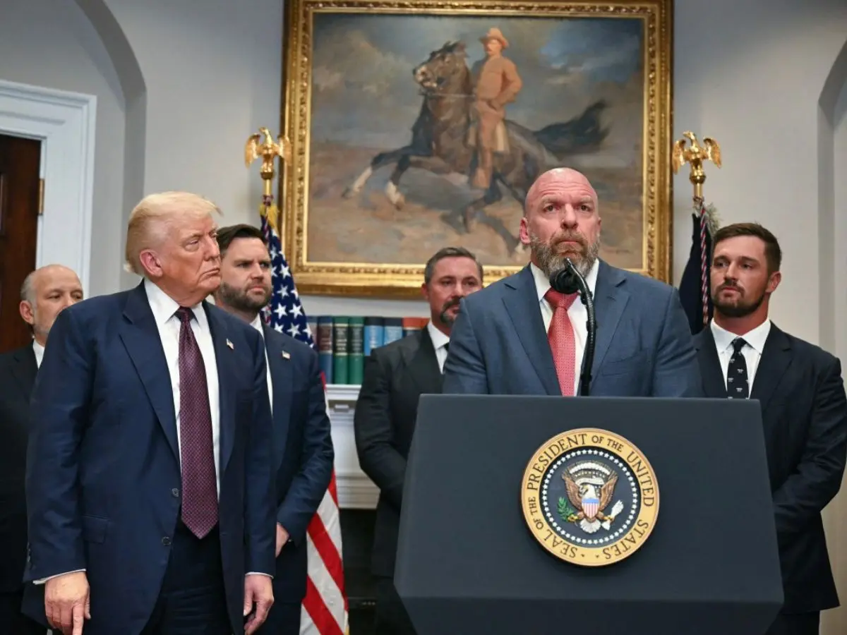 Triple H joins Trump at White House for major announcement; wins internet with famous ‘water splash’ – WATCH Triple H joins Trump at White House for major announcement; wins internet with famous ‘water splash’ – WATCH
