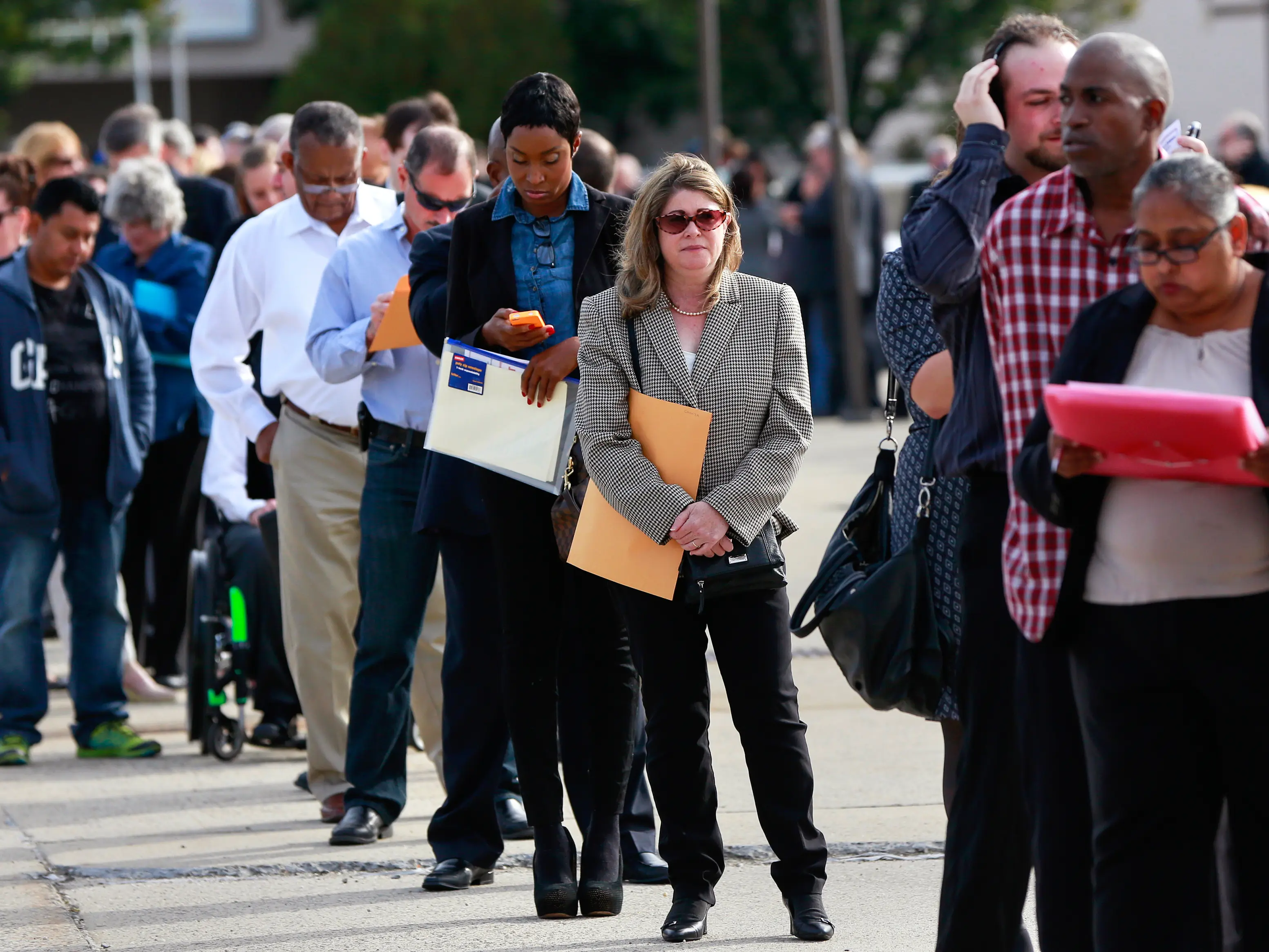 US job growth slows to a crawl, labour market weakens US job growth slows to a crawl, labour market weakens