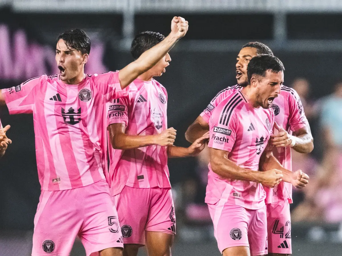 Lionel Messi exits early with injury in Inter Miami's Leagues Cup win Lionel Messi exits early with injury in Inter Miami's Leagues Cup win