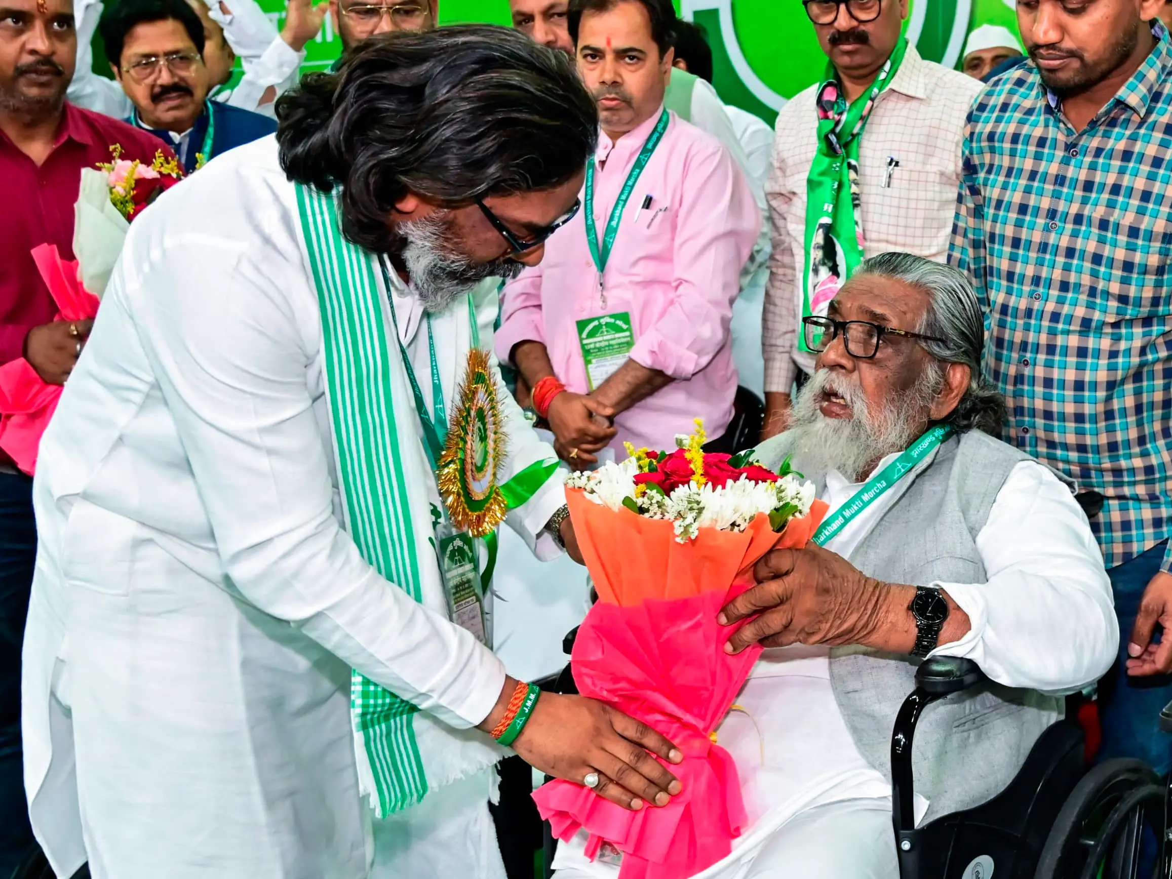Shibu Soren, veteran JMM leader and ex-Jharkhand CM, passes away at 81; PM Modi pays condolences Shibu Soren, veteran JMM leader and ex-Jharkhand CM, passes away at 81; PM Modi pays condolences