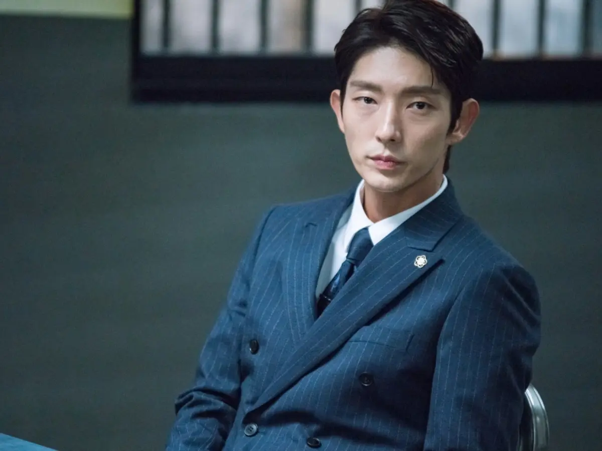 Lawless Lawyer
