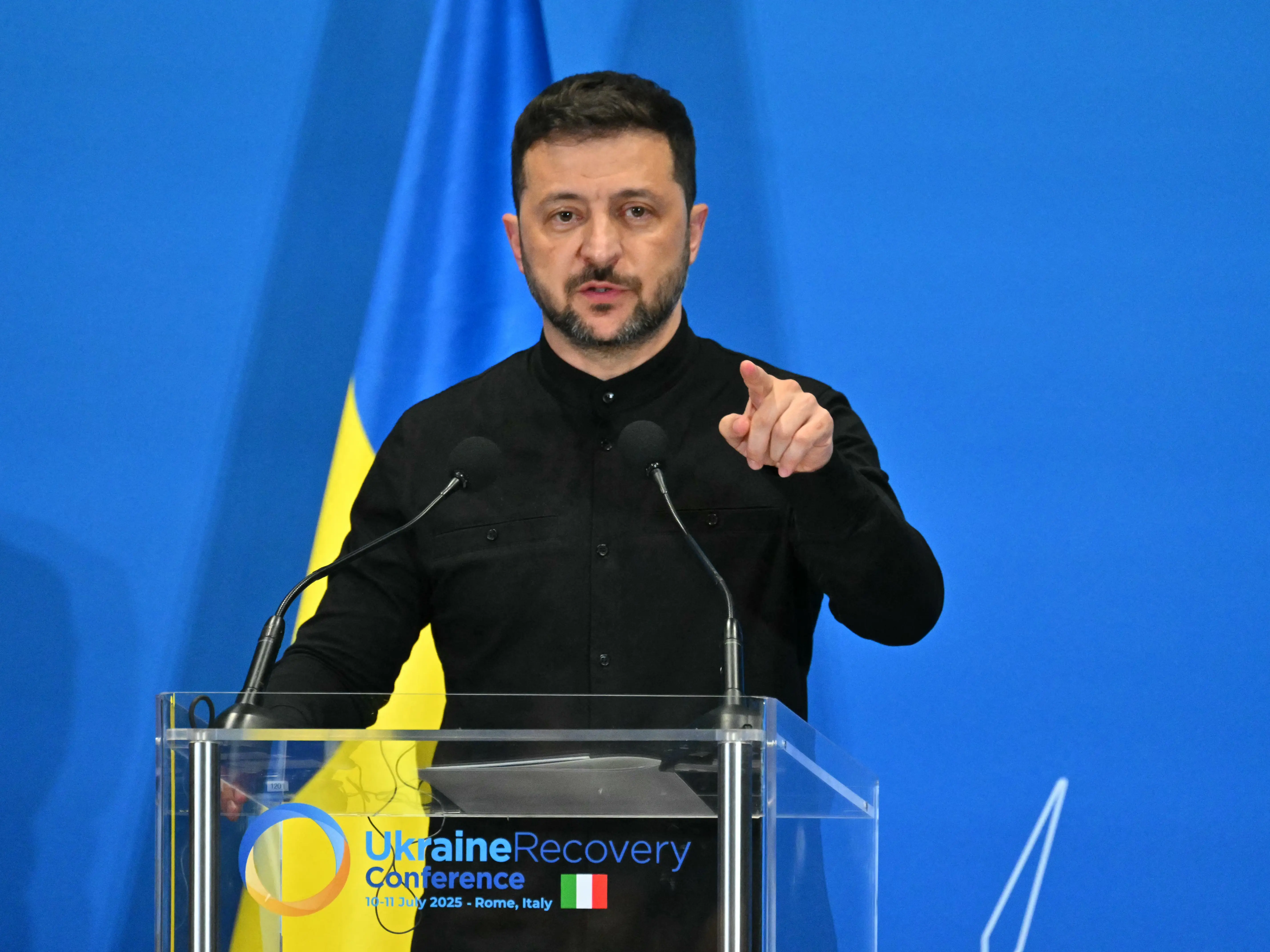 Ukraine’s SBU claims it destroyed Russian jet in Crimea, damaged aviation weapons depot Ukraine’s SBU claims it destroyed Russian jet in Crimea, damaged aviation weapons depot