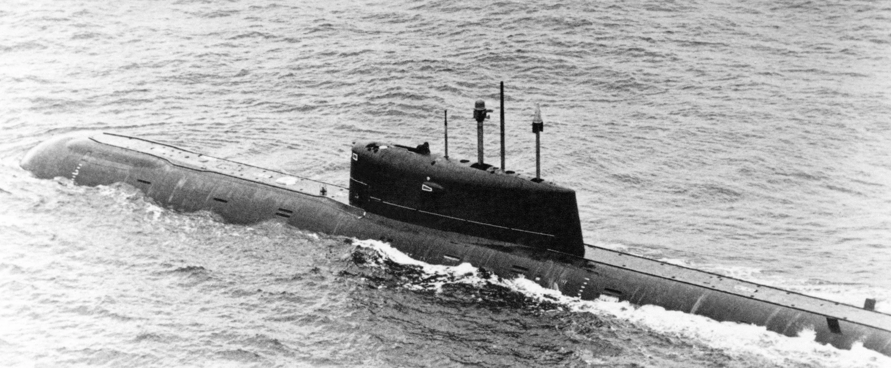 Deep-diving attack submarines