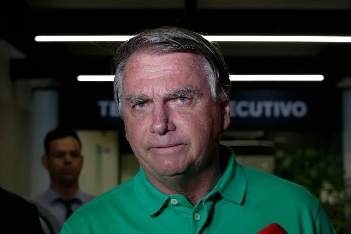 Brazil’s former president Jair Bolsonaro put under house arrest for 'treating court like a fool', defying social media ban