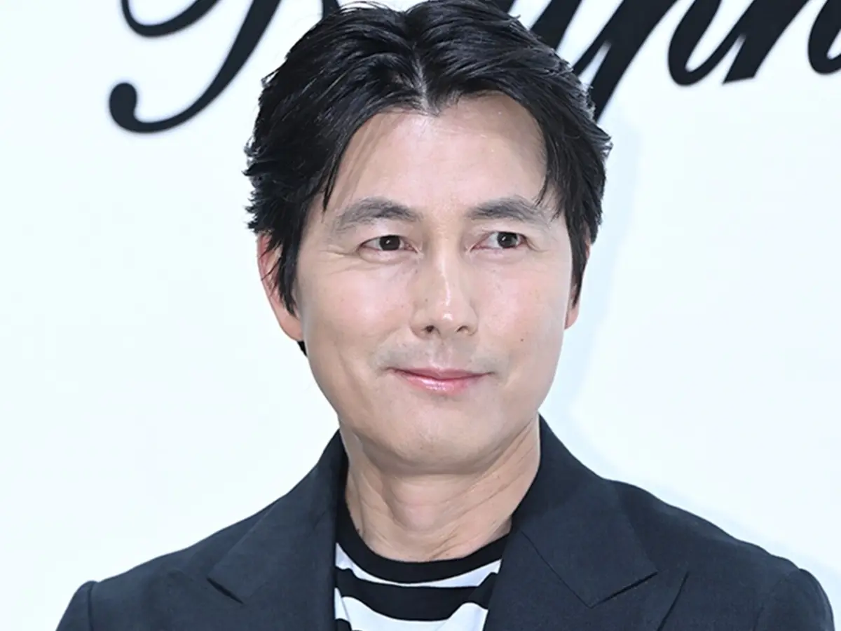 South Korean actor Jung Woo-sung, best known for Asura secretly ties knot with longtime girlfriend, agency issues statement