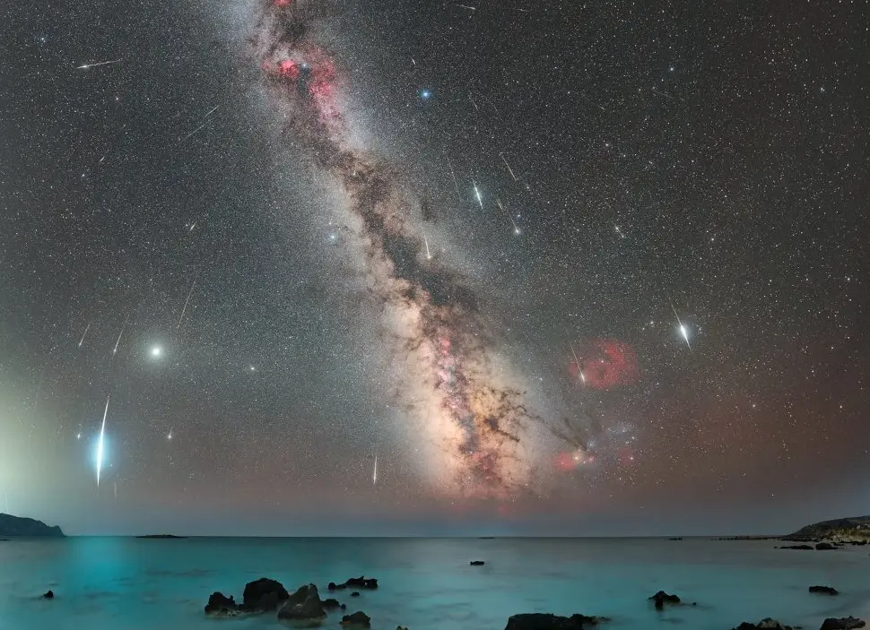 From 'Sturgeon Moon' to 'Six-Planet Alignment': 8 must-see astronomical events in August 2025