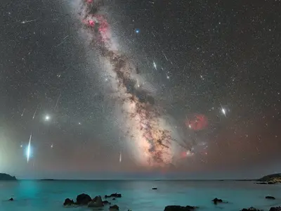 From 'Sturgeon Moon' to 'Six-Planet Alignment': 8 must-see astronomical events in August 2025
