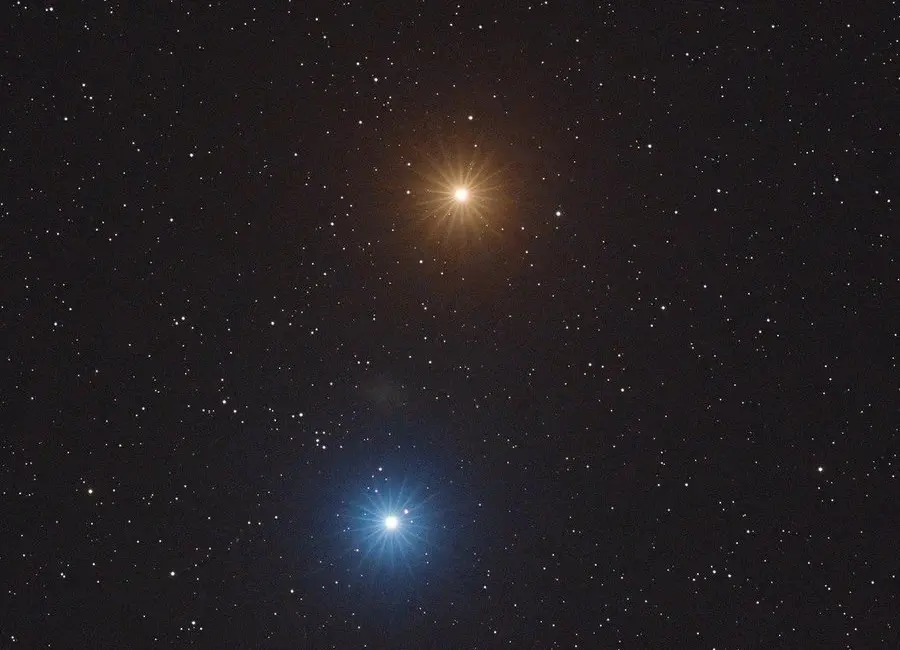8. August 26: The Moon and Mars in close conjuction