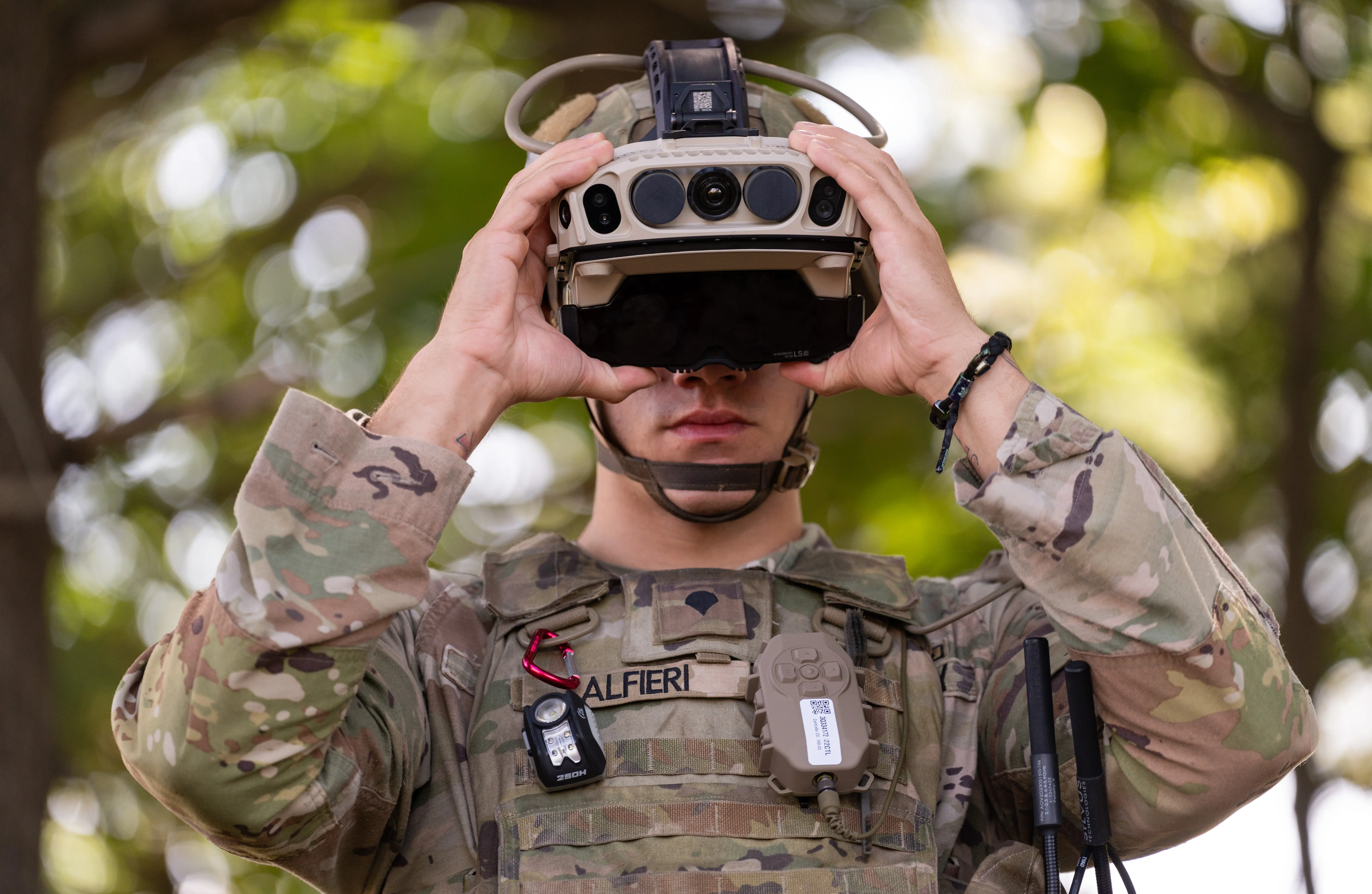 Microsoft IVAS AI-Augmented Battlefield Vision