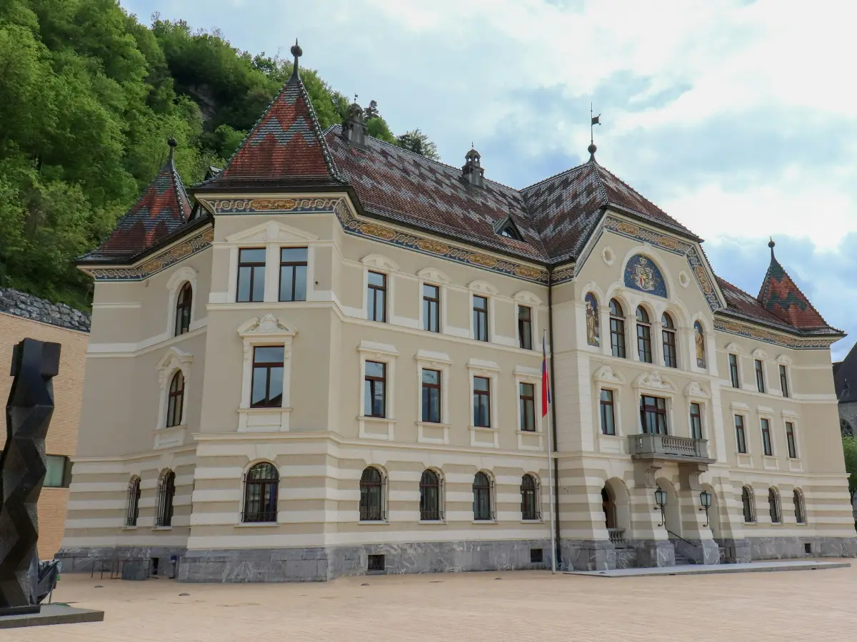 India and other countries that celebrate August 15 as their Independence Day