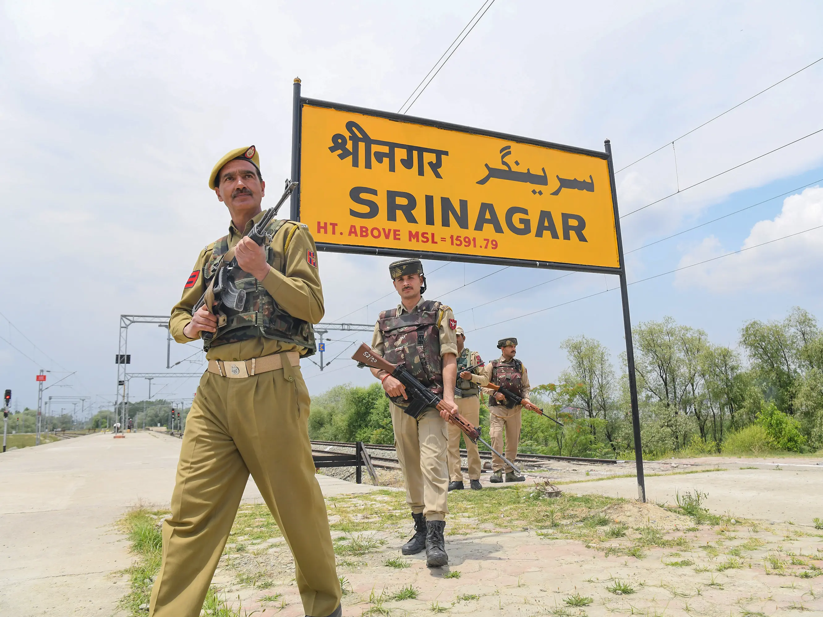 JK police inspect bookshops following the government ban on 25 books JK police inspect bookshops following the government ban on 25 books