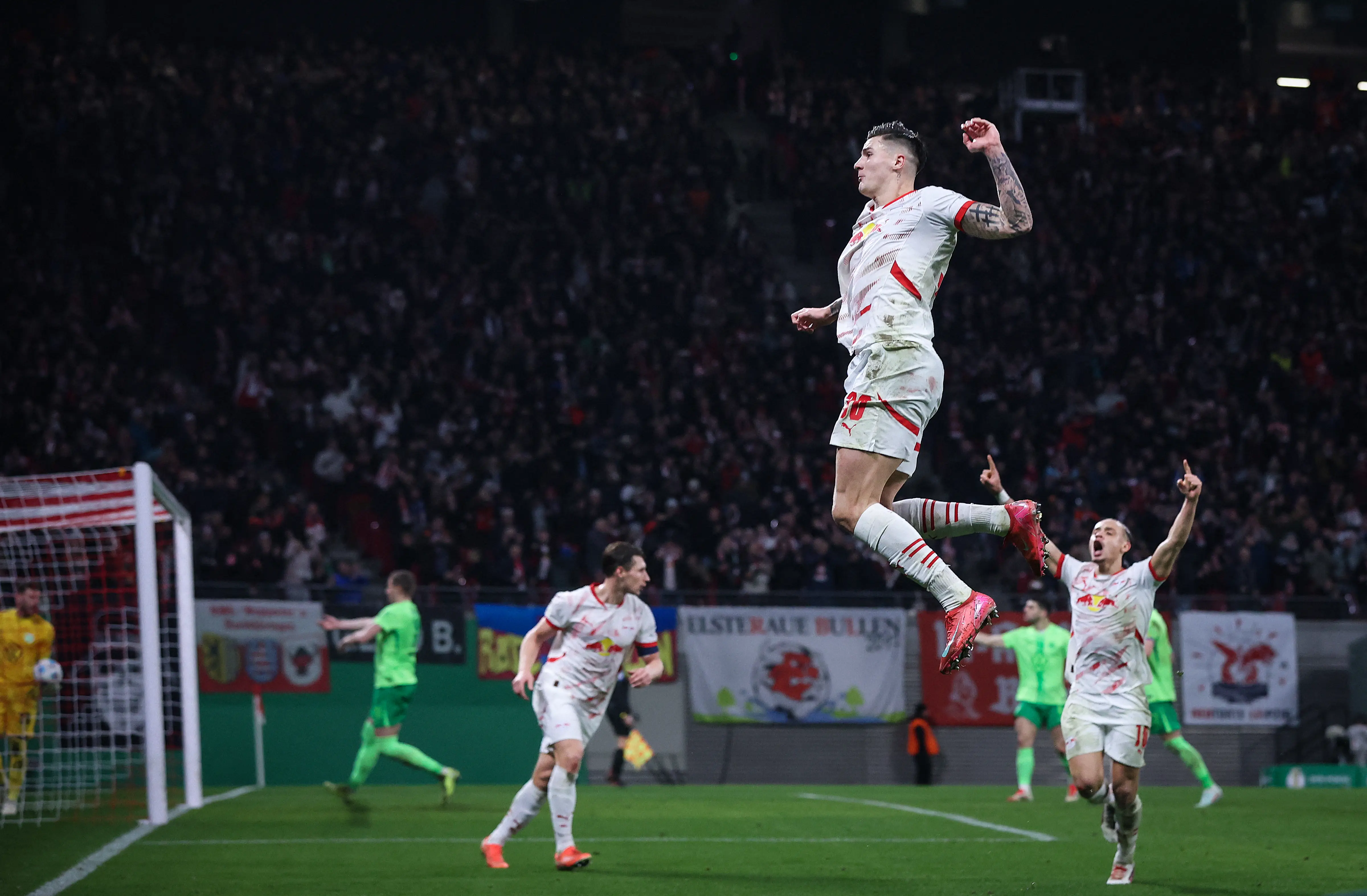 Benjamin Sesko transfer news: Manchester United agree deal to sign Slovenian striker from RB Leipzig