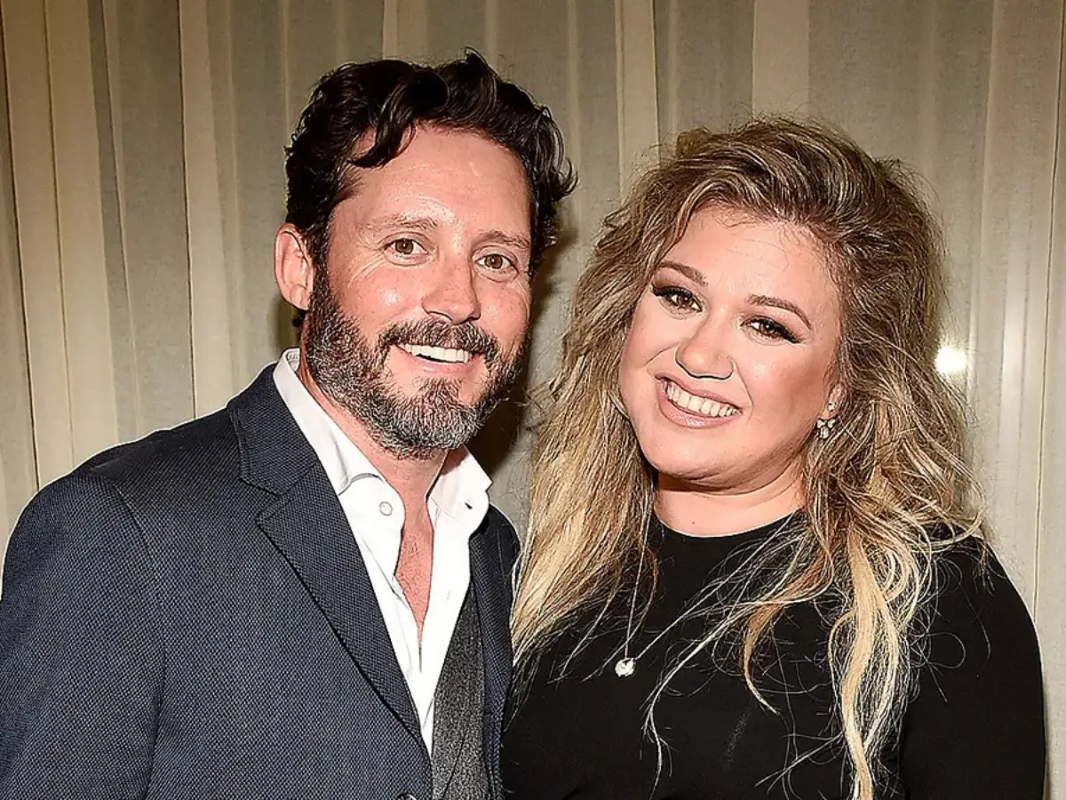 Kelly Clarkson's ex-husband Brandon Blackstock dies at 48 after battling cancer for three years