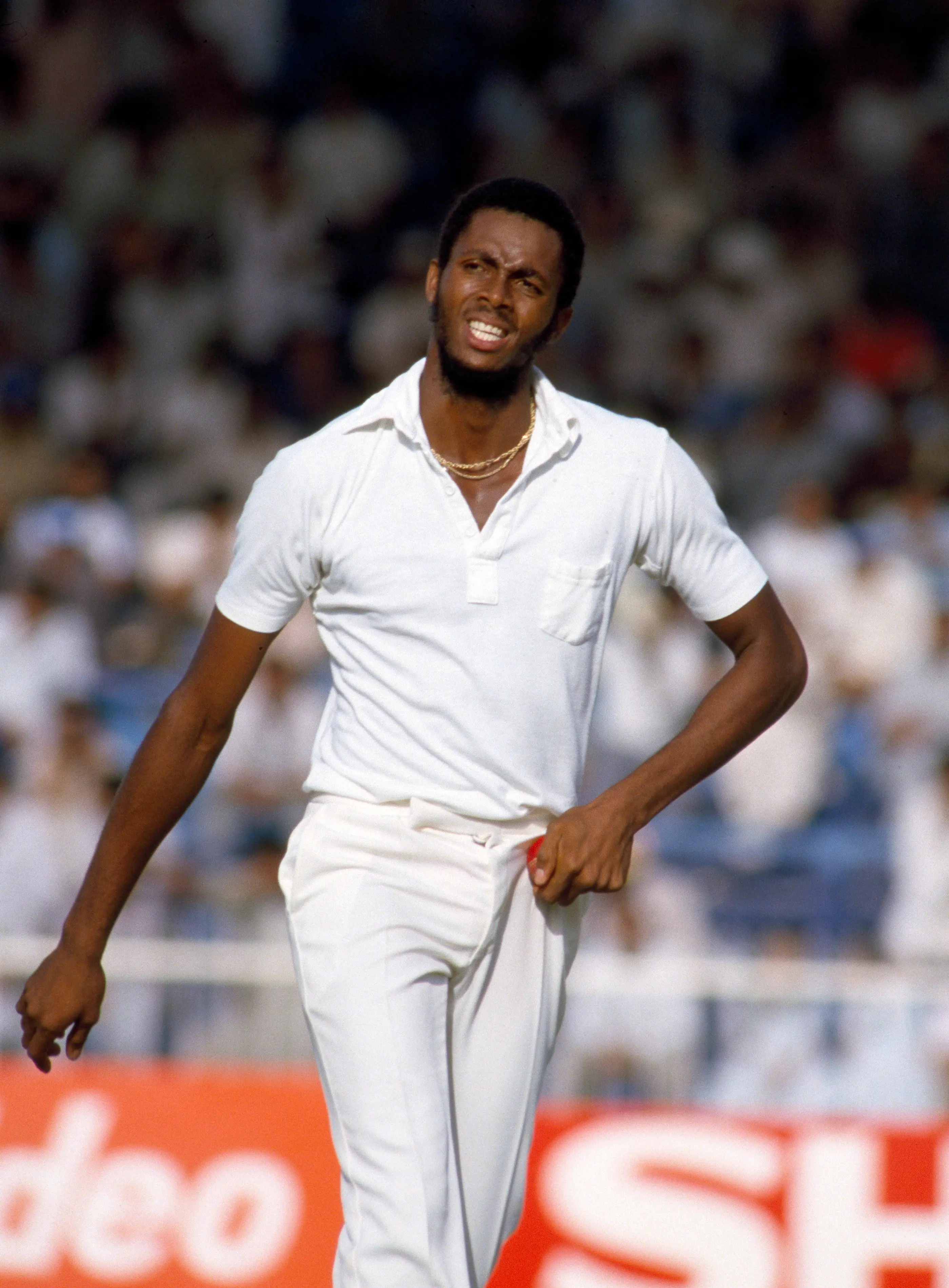 Courtney Walsh (West Indies) - 3.75