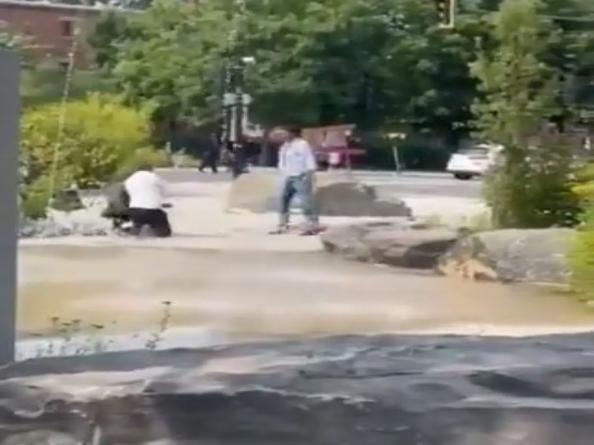 VIDEO: Jewish man 'ruthlessly' beaten while out with his children in Canada's Montreal