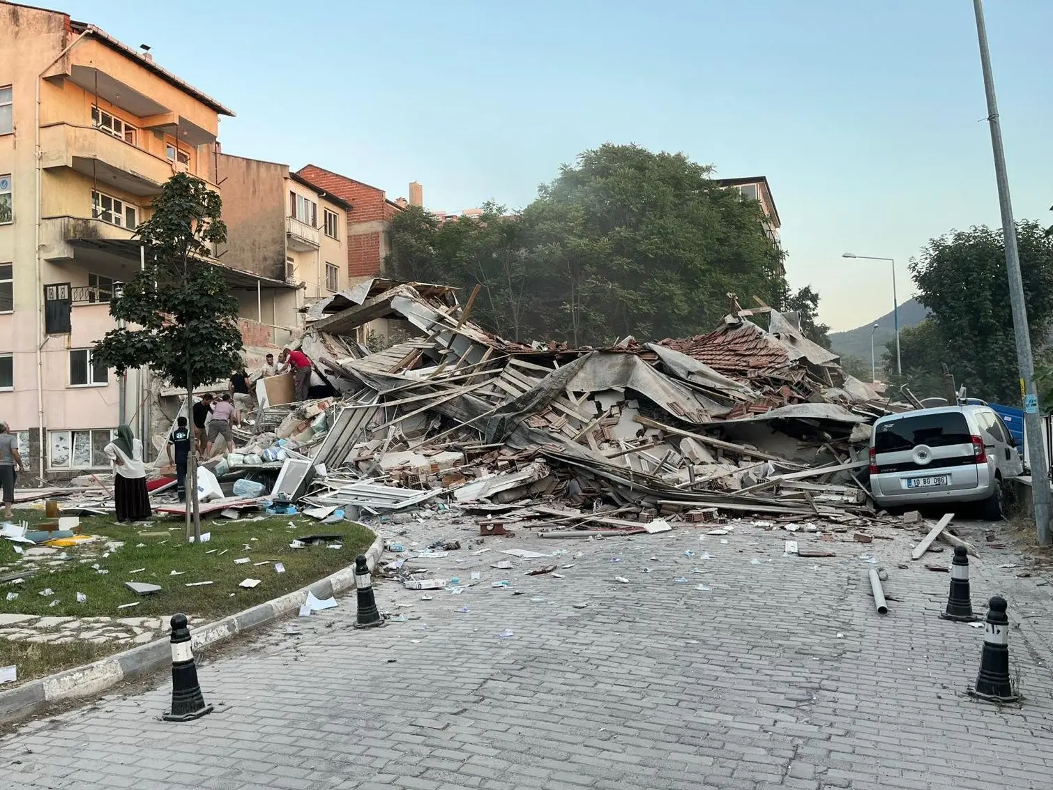 Powerful 6.1-magnitude earthquake hits western Turkey; buildings collapse, aftershock follows