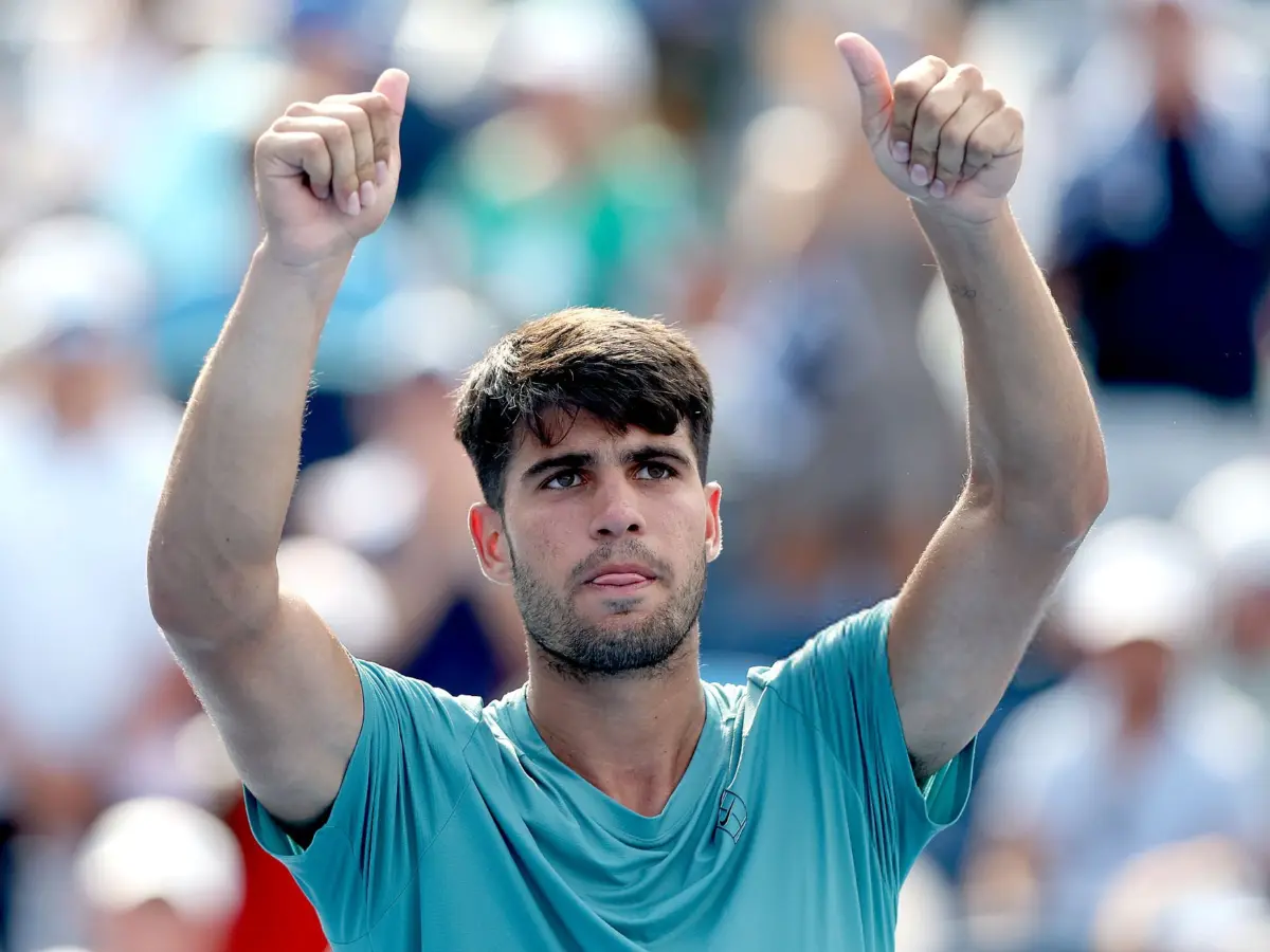 Cincinnati Open: Carlos Alcaraz battles through, Ben Shelton advances in straight sets