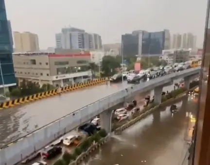 Alert! IMD issues heavy rainfall warning for 11 Telangana districts, including Hyderabad — Details inside