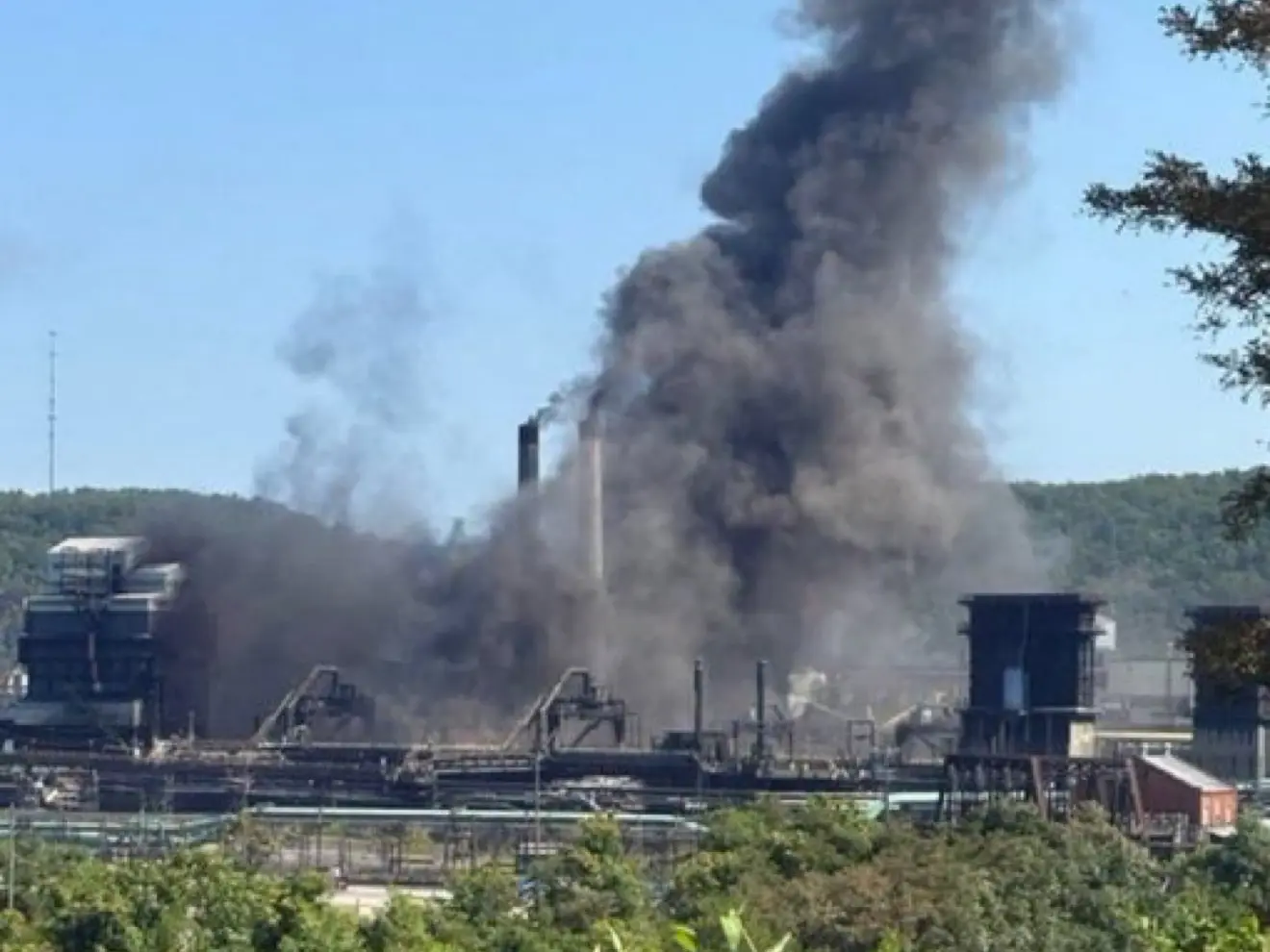 One dead, 10 injured in explosions at US Steel plant in Pennsylvania One dead, 10 injured in explosions at US Steel plant in Pennsylvania
