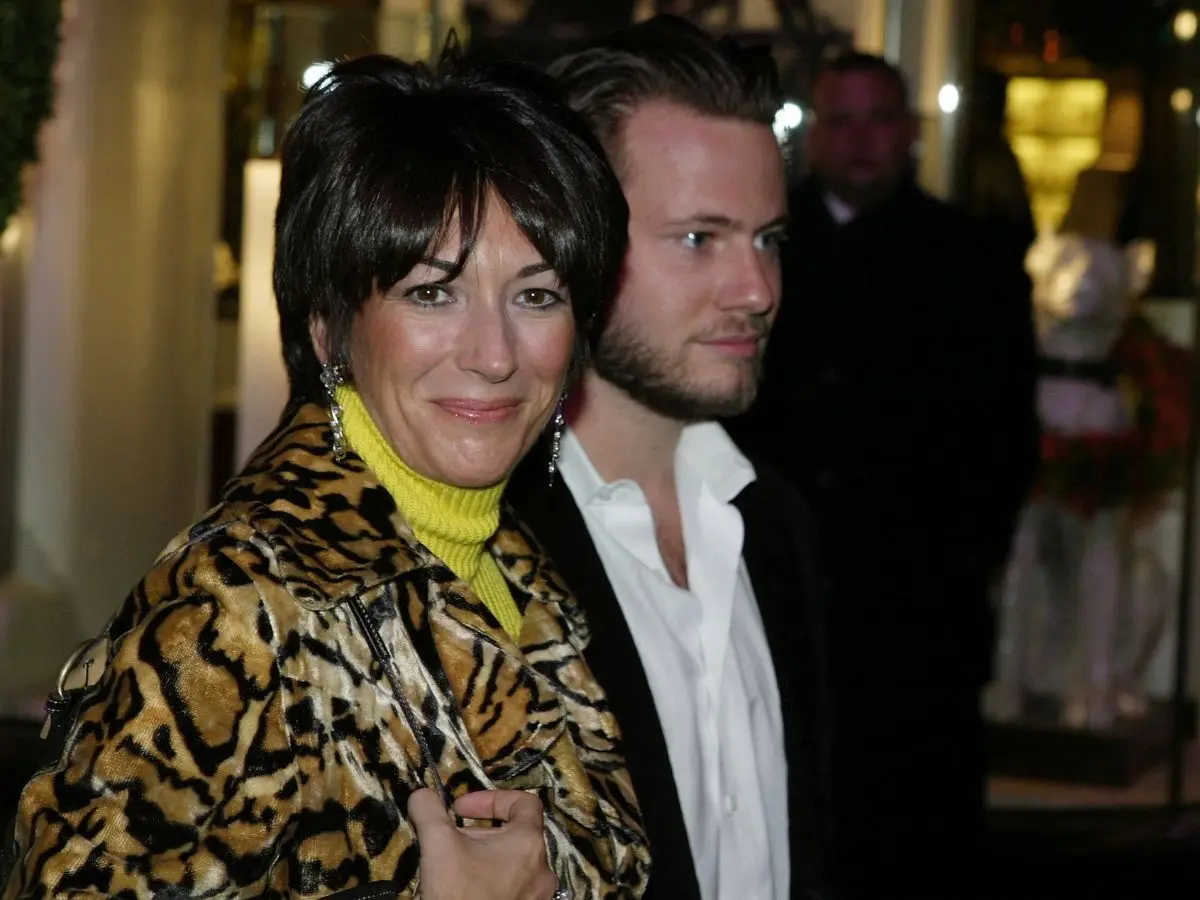 Ghislane Maxwell told fellow inmate she had dirt on Trump-- And planned to use this to get pardon