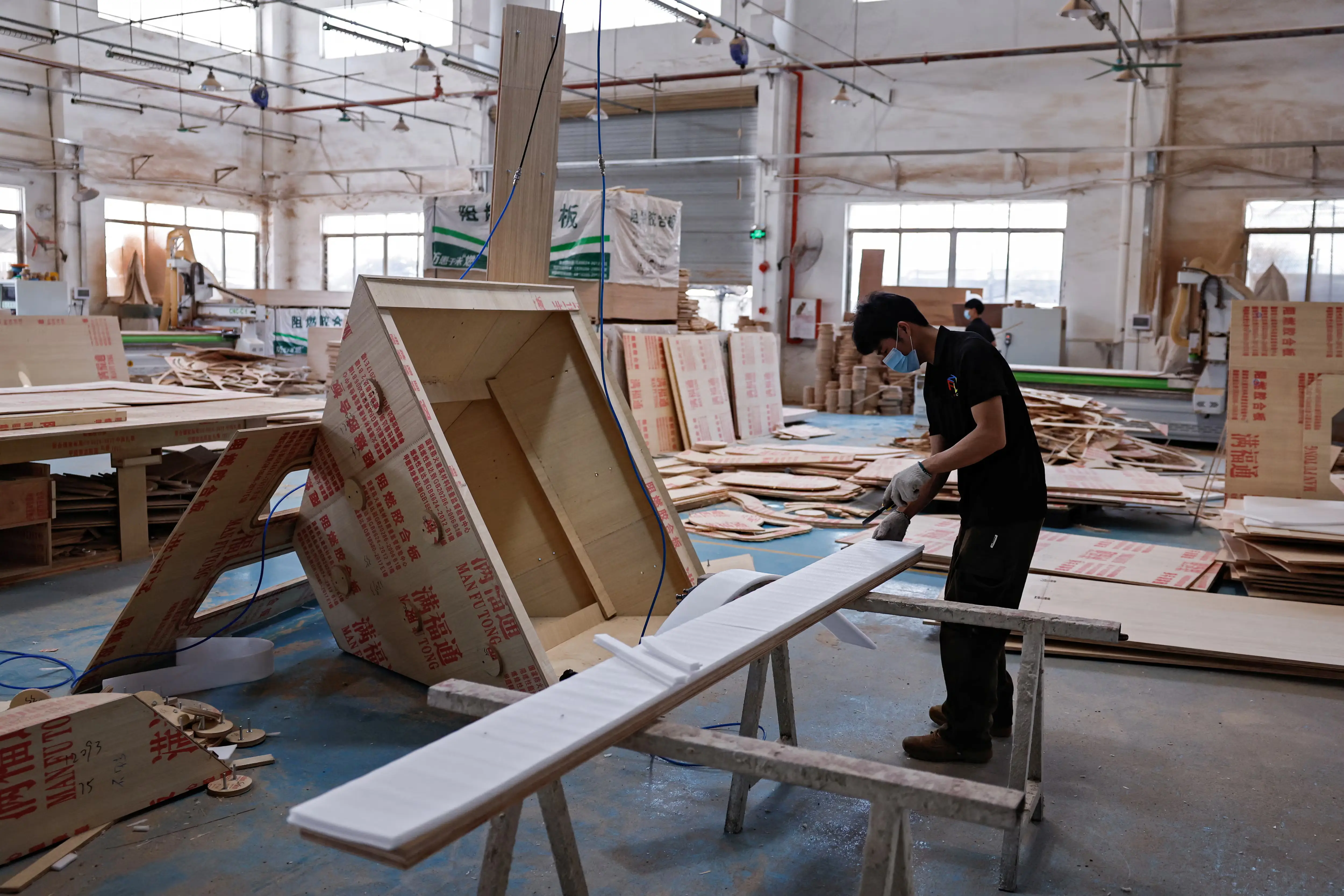 China’s factories slash shifts and wages as US tariffs squeeze export margins
